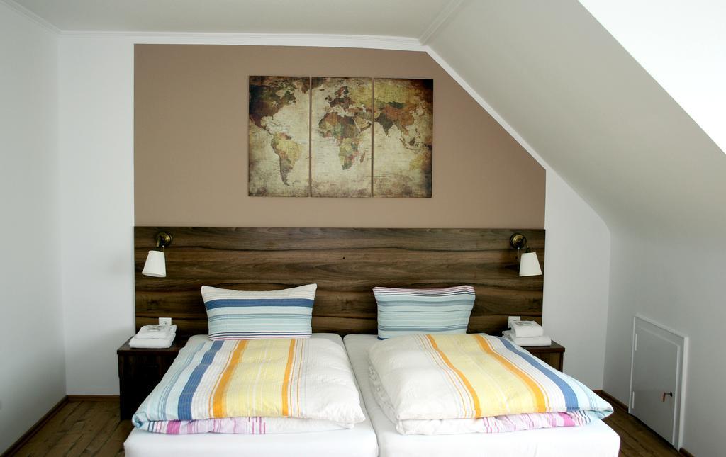 Hotel Zur Heidquelle Бремен Экстерьер фото